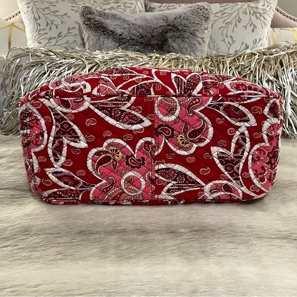 VERA BRADLEY Rosy Posie Large Get Carried Away Tote Pockets Red White Floral - Picture 10 of 13